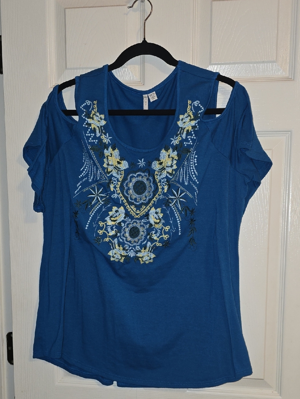 Cato‎ Blue Cold-Shoulder Tank with Yellow & White Floral Embroidery